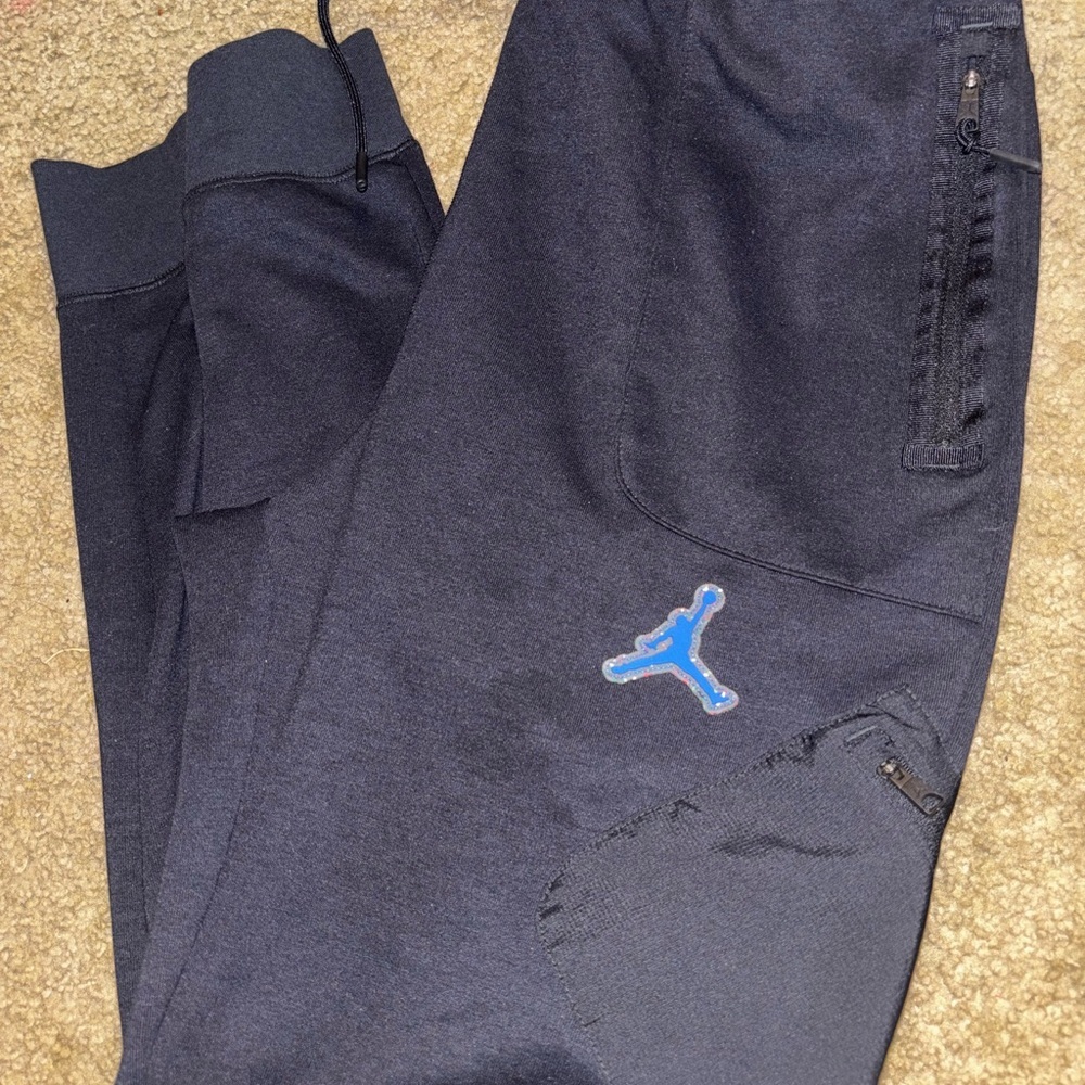 (#10) Jordan Kids Black Joggers smoke free home - Picture 3 of 5